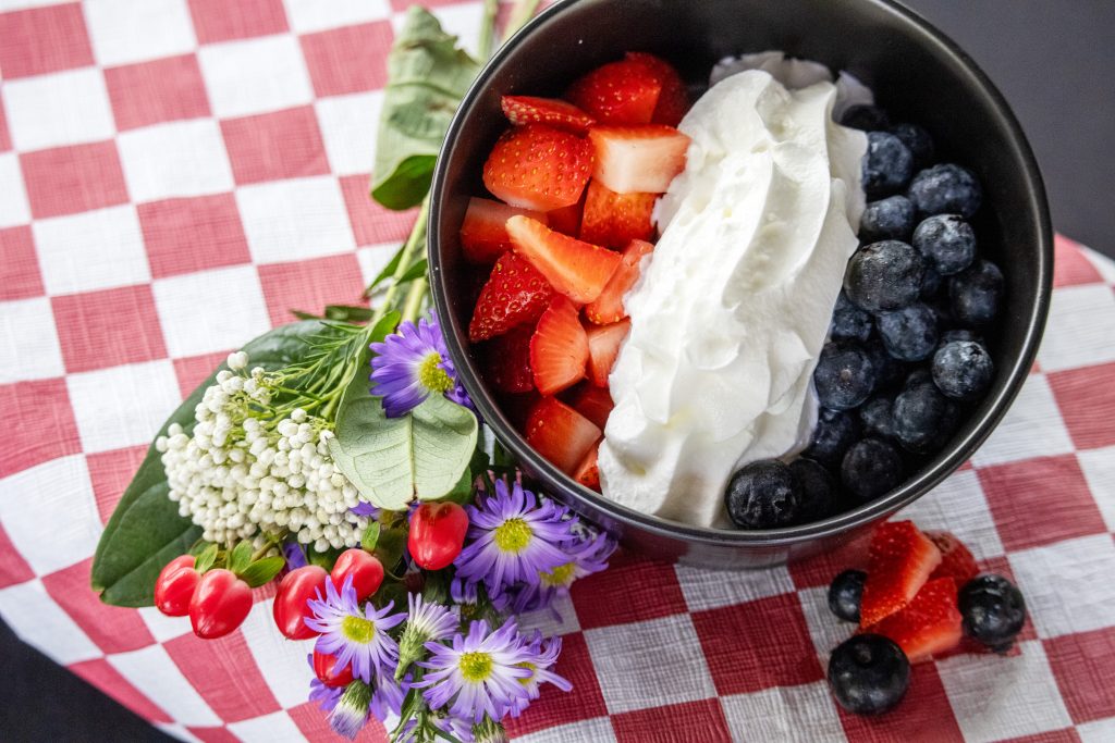 Fruit cups with whipped cream (3)